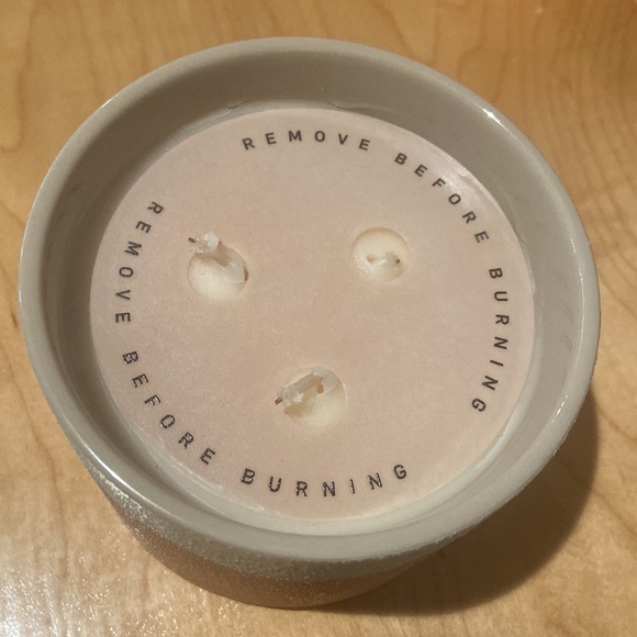 14.5 oz Ceramic Perfect Pumpkin Scented Jar Candle - Fall Collection - Picture 4 of 5